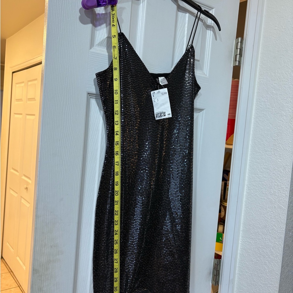 Black Shiny H&M Party Dress - Picture 4 of 4
